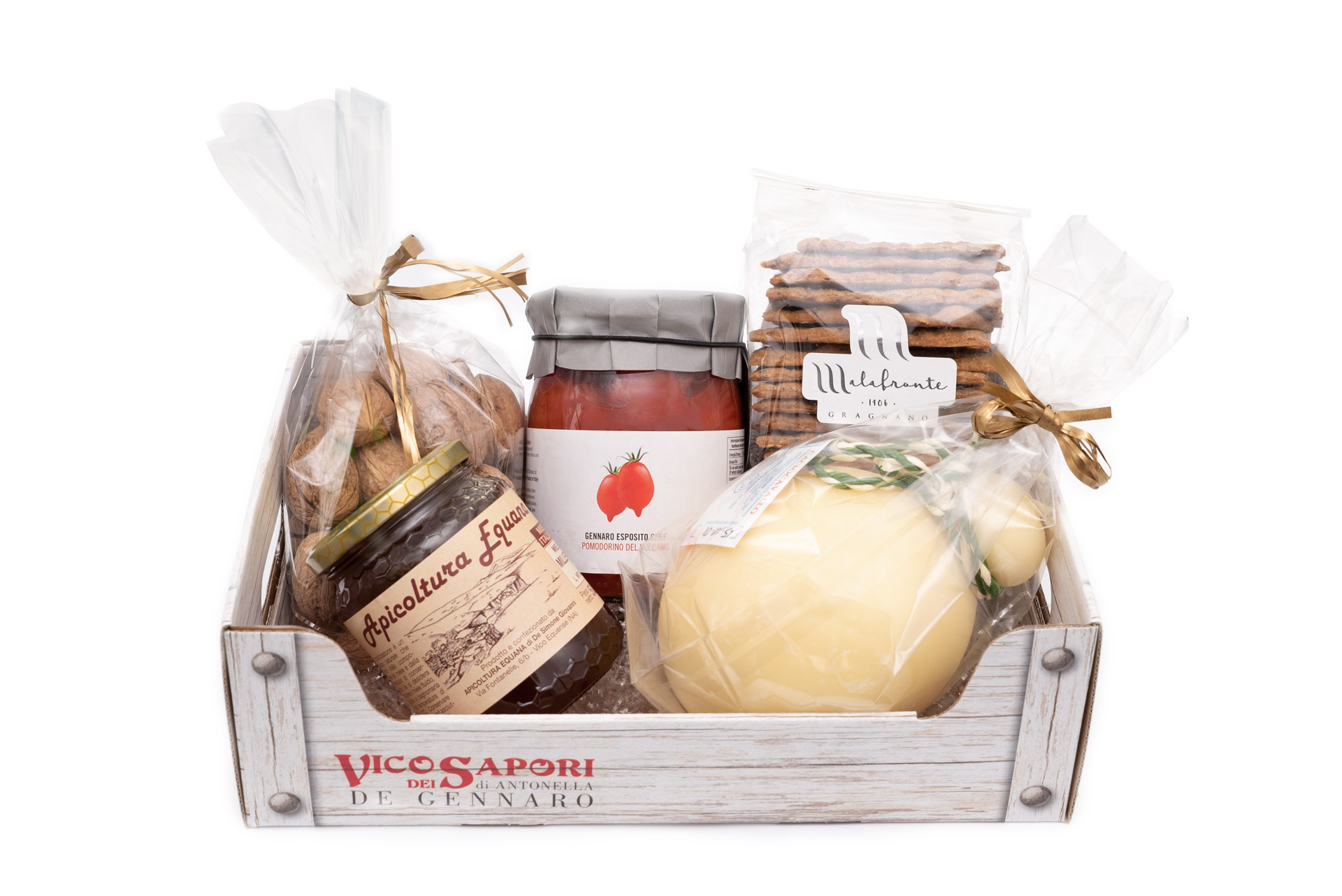 Cesto-regalo-prodotti-tipici-vico-equense-regalo